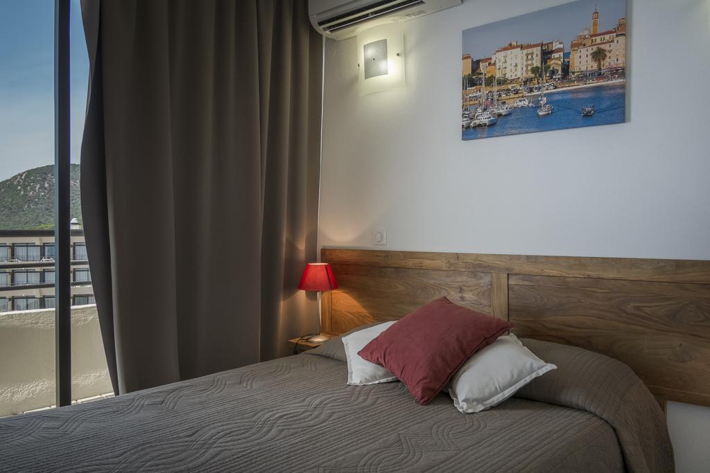 Residence Les Calanques Ajaccio  Exteriör bild